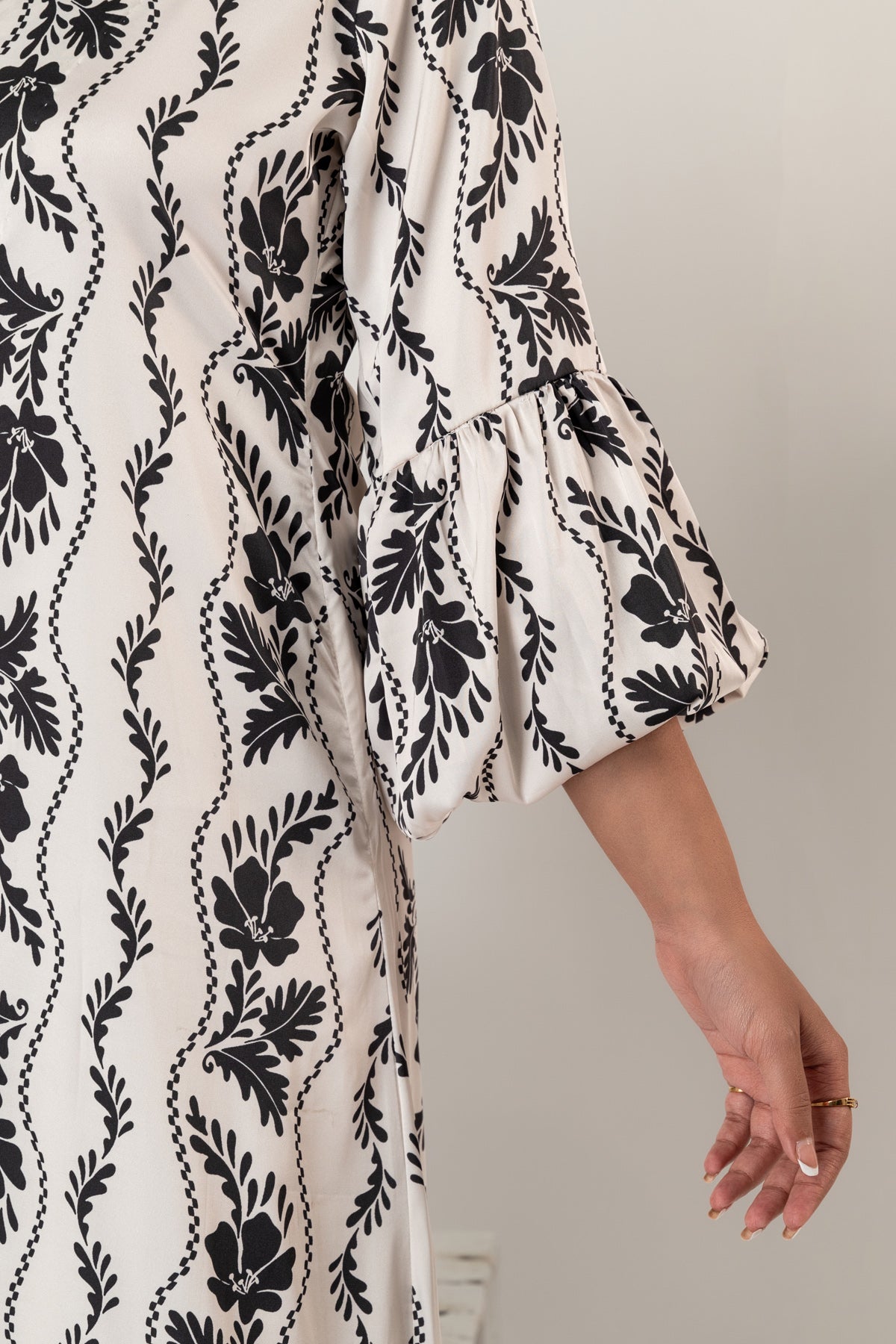 MONOCROME MAGIC — LONG SHIRT